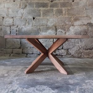 Table carrée en chêne sur mesure