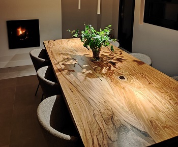 Table en bois massif