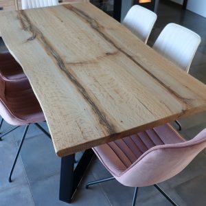 Table design en bois massif
