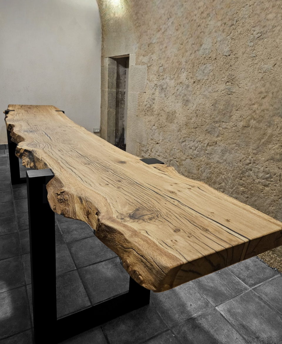 Bar en bois brut sur mesure
