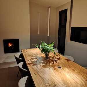 Table de qualité en bois massif