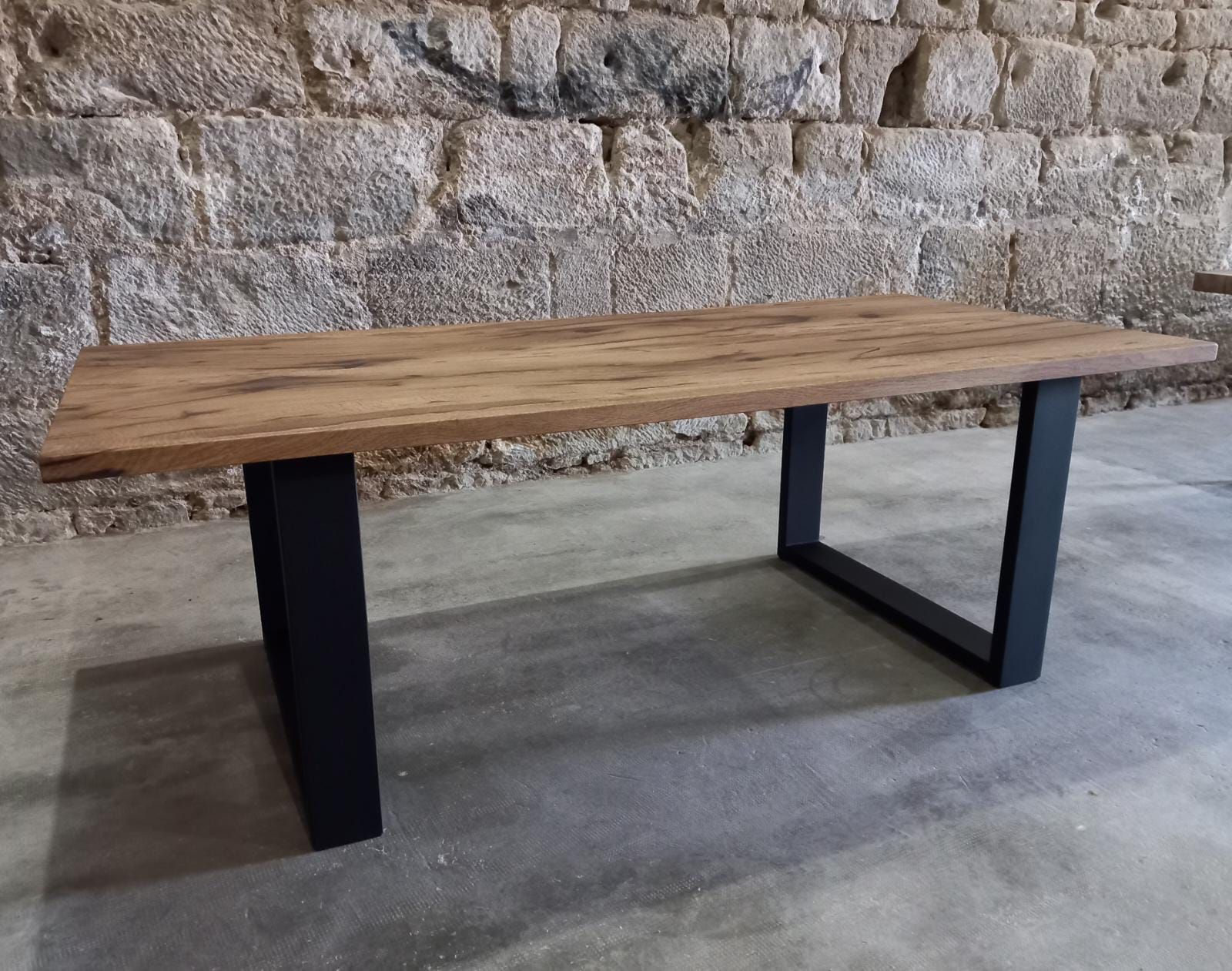 Table en bois massif sur mesure