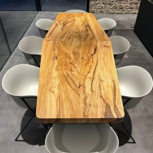 Table en bois pour cave