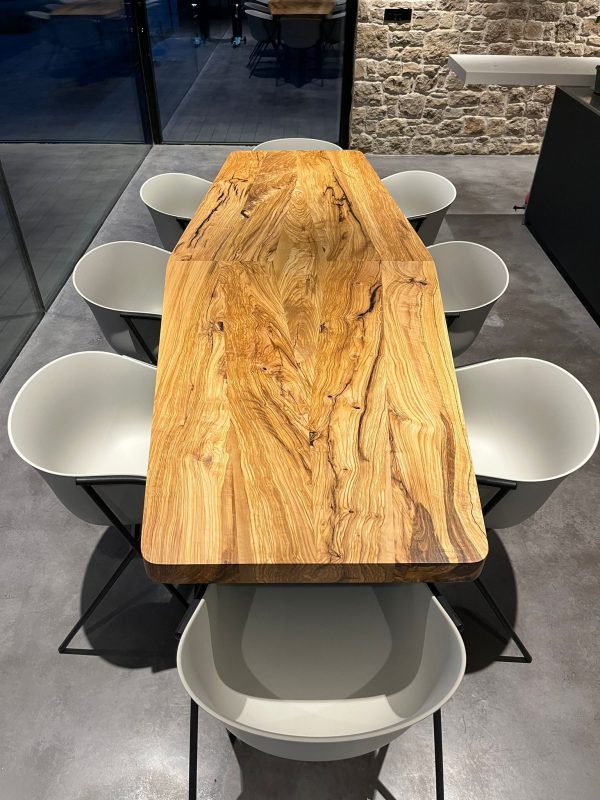 Table en bois pour cave