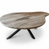 Table à manger en noyer massif forme galet jusqu'à 8 personnes